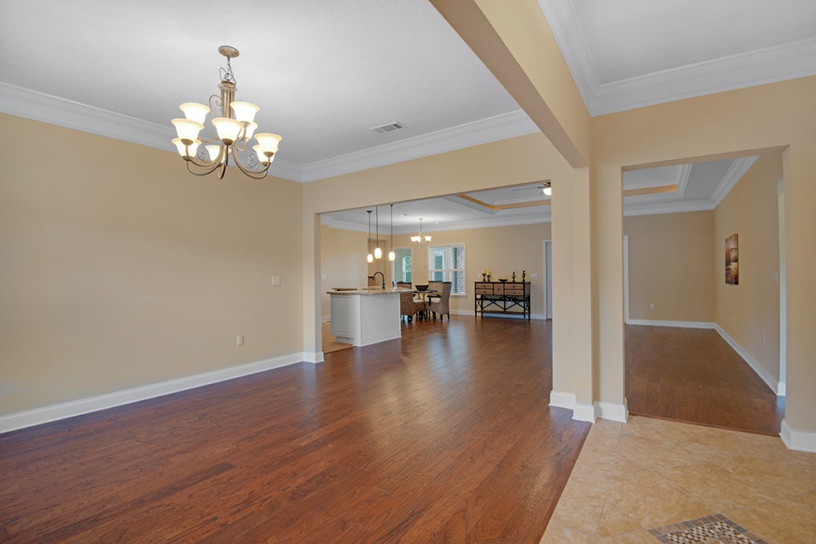 5762 Marigold Entry and Living Area